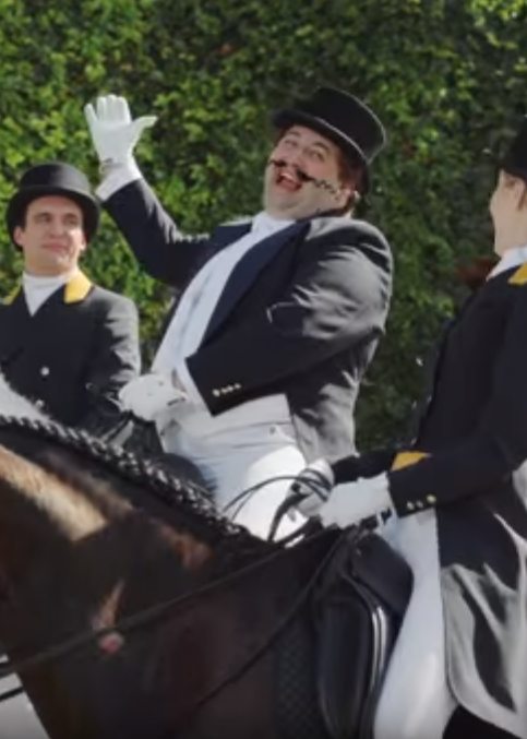 Gocompare.com [OFFICIAL] TV Advert - Horses